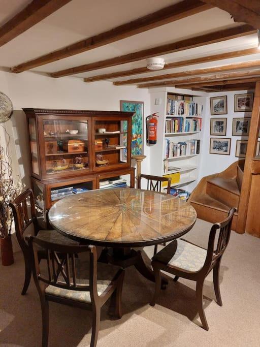 Stable Cottage - Sleeps 6, Near Lulworth Cove Дорчестър Екстериор снимка